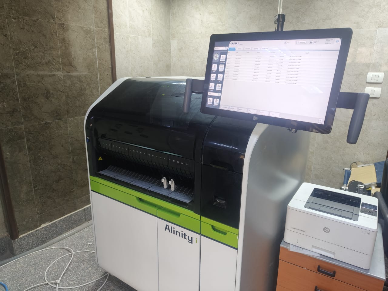 Alinity immunanalyzer